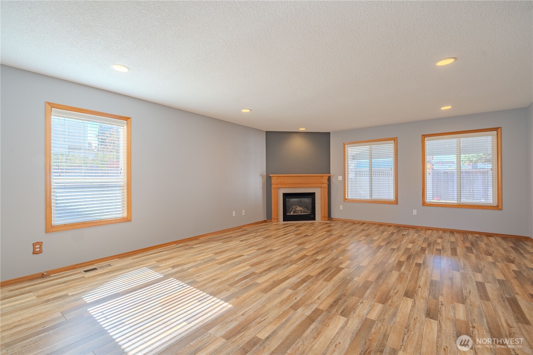 1116 Ne 170th Court Property Photo 3