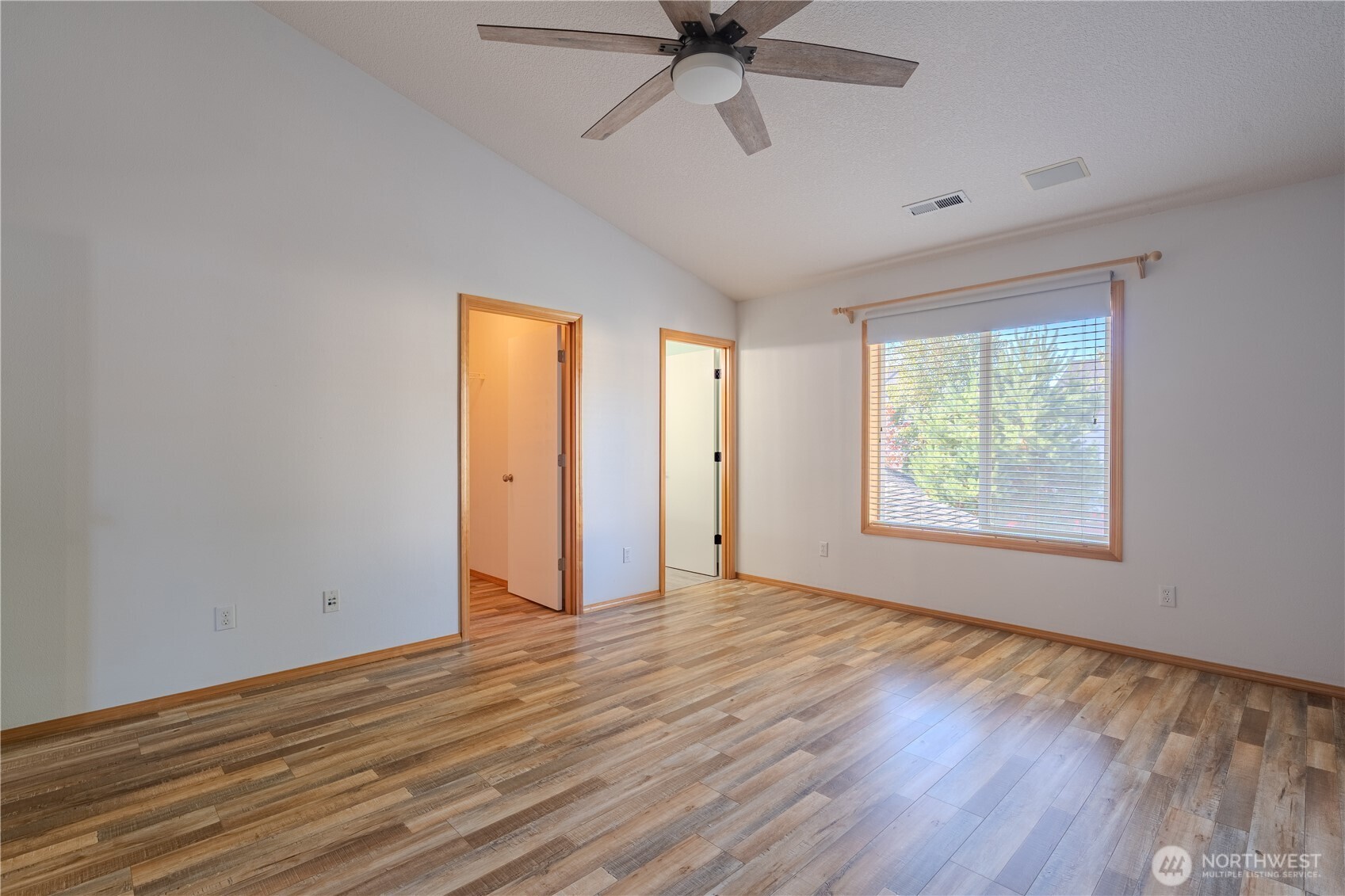 1116 Ne 170th Court Property Photo 21