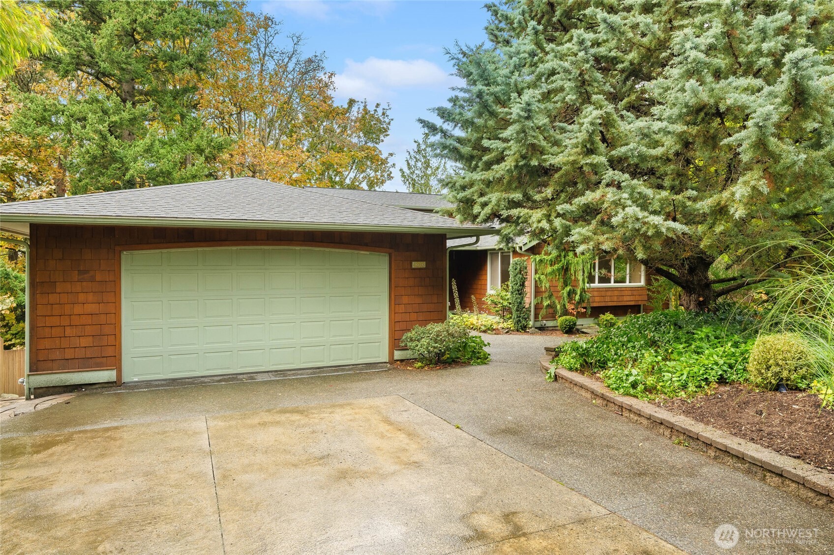 4203 Harrison Street Property Photo 4