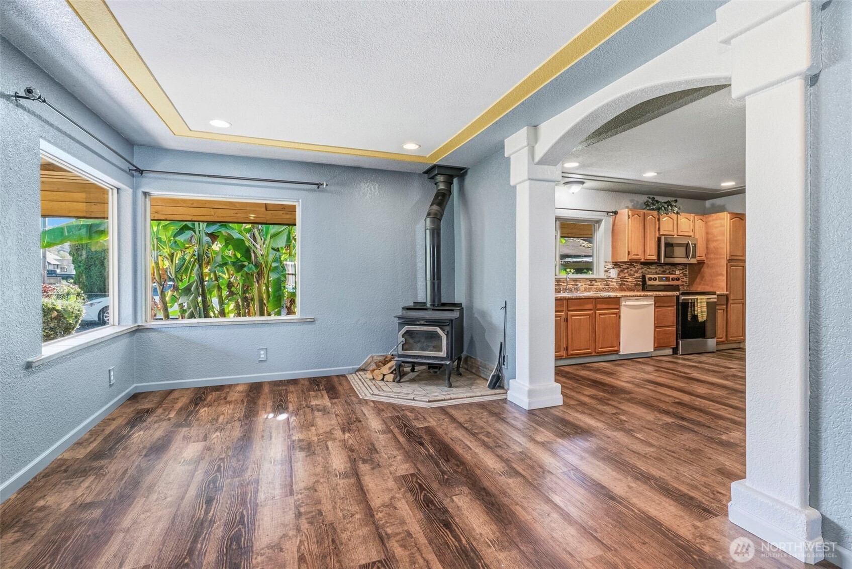 1423 Ross Avenue Property Photo 4