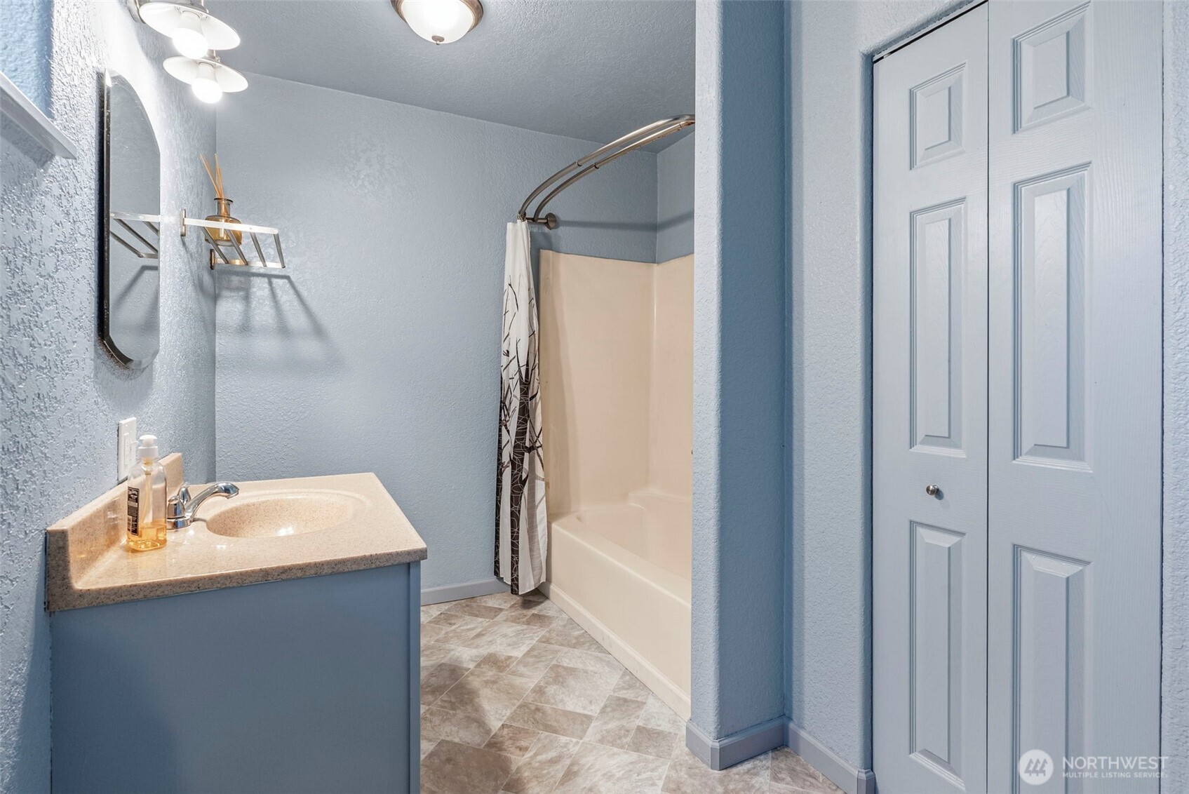 1423 Ross Avenue Property Photo 12