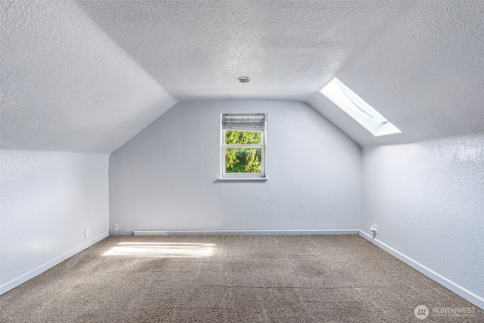 1423 Ross Avenue Property Photo 14
