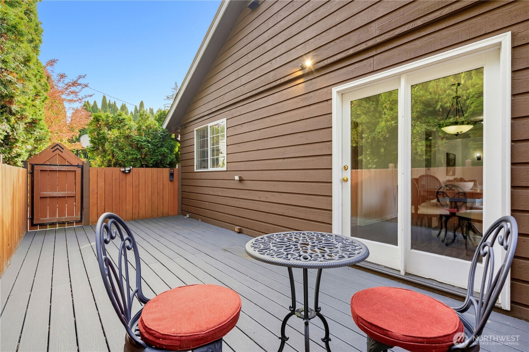 3326 Lakeway Drive Property Photo 6
