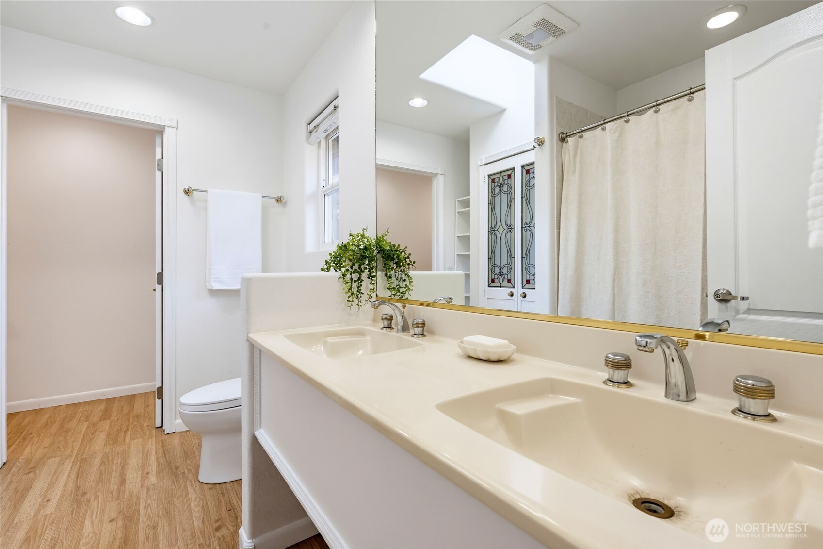 3326 Lakeway Drive Property Photo 17