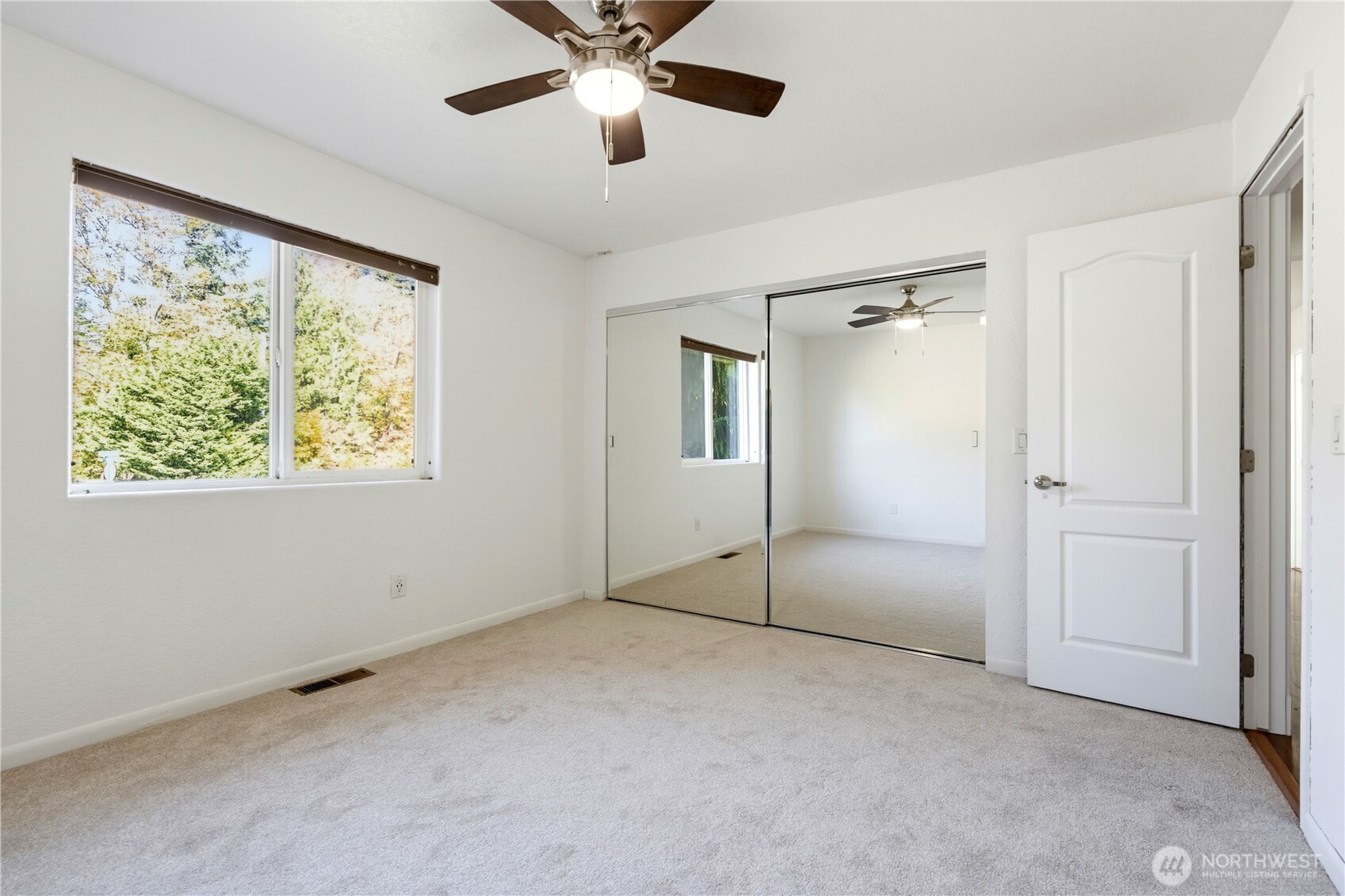 3326 Lakeway Drive Property Photo 25