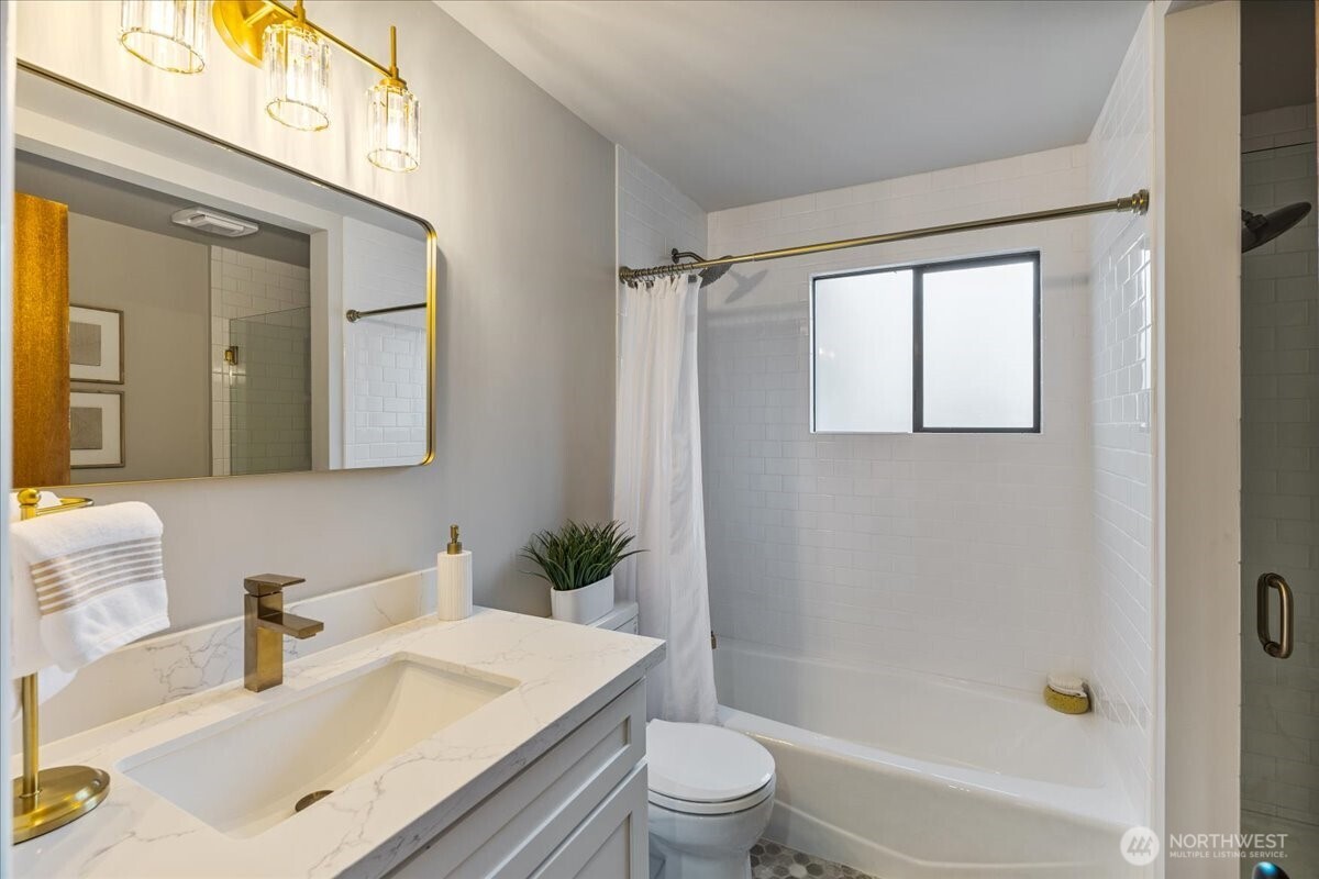 2134 N 193rd Street Property Photo 22
