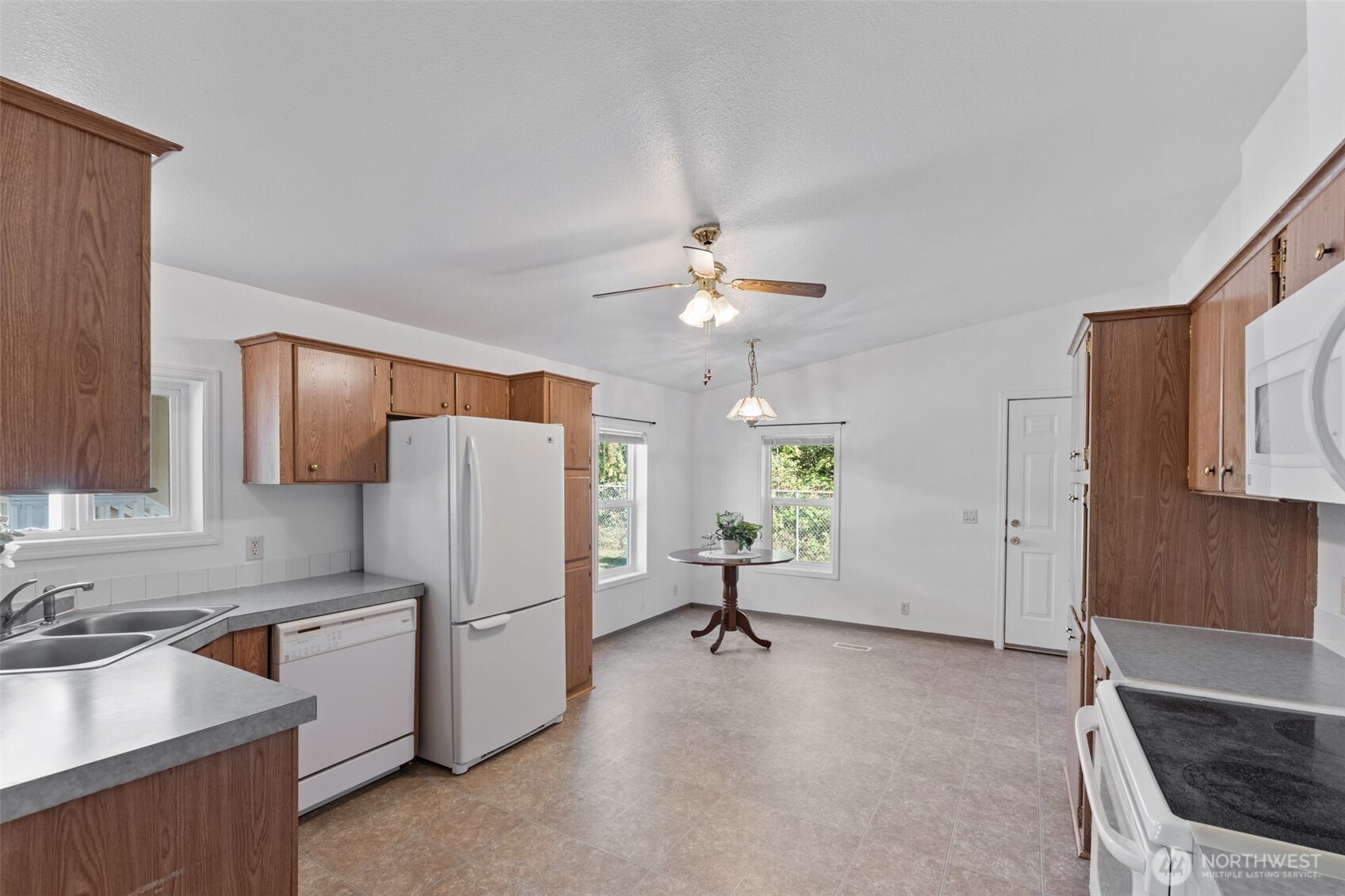 222 Maple Avenue 22 Property Photo 12