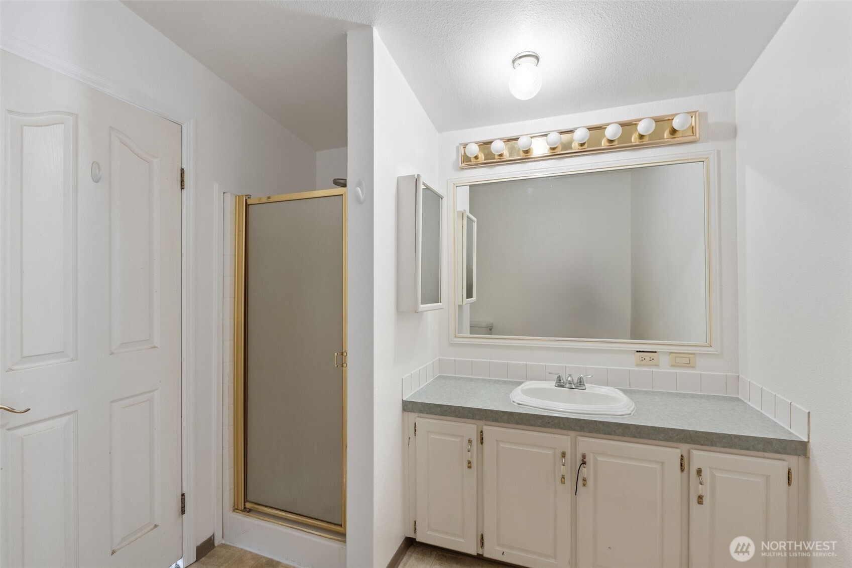 222 Maple Avenue 22 Property Photo 25