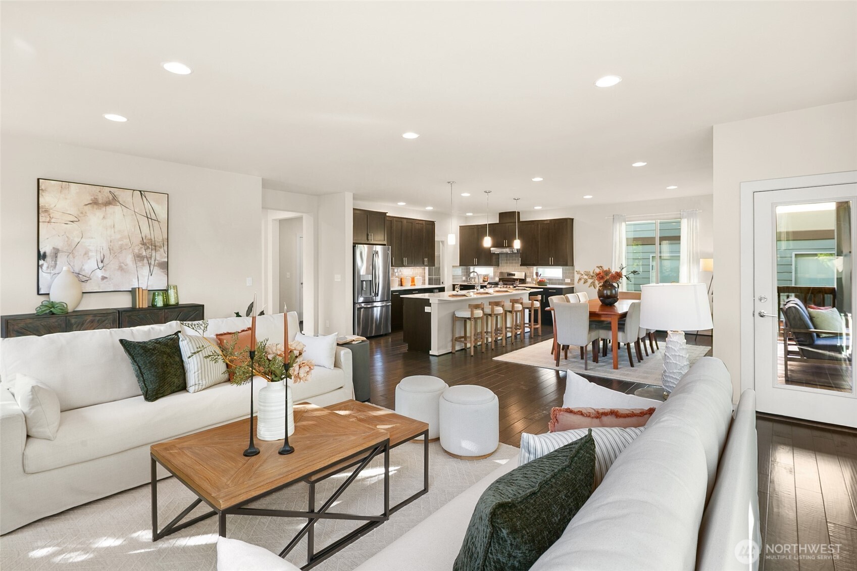 17504 92nd Place Property Photo 3