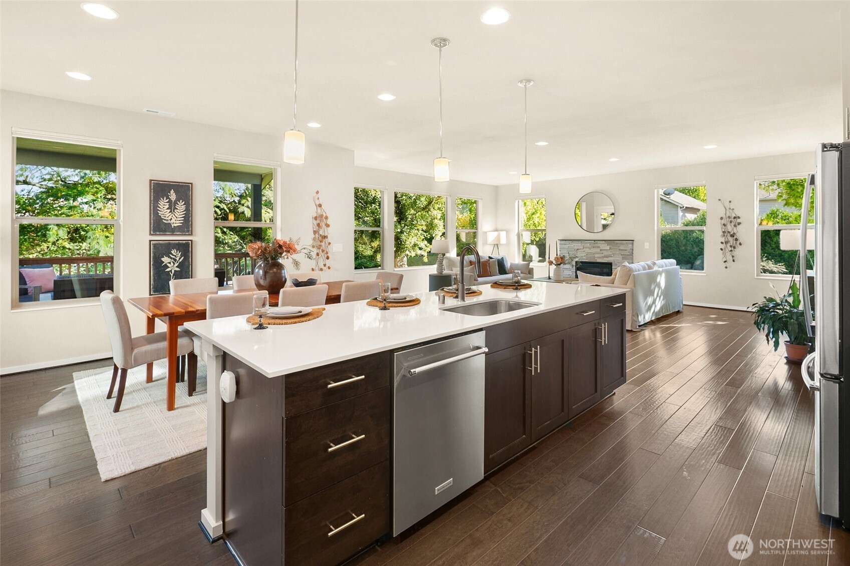 17504 92nd Place Property Photo 9