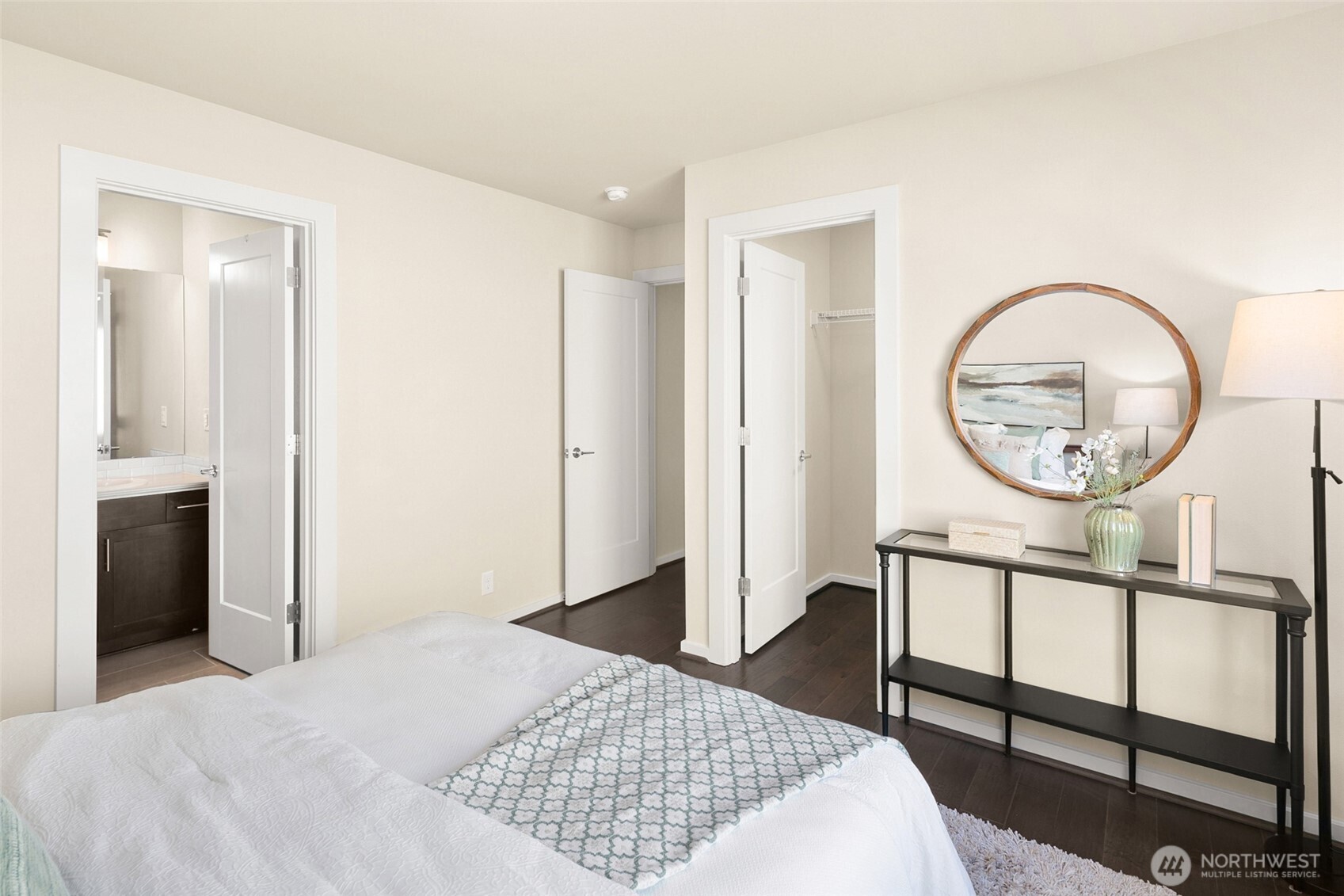 17504 92nd Place Property Photo 23