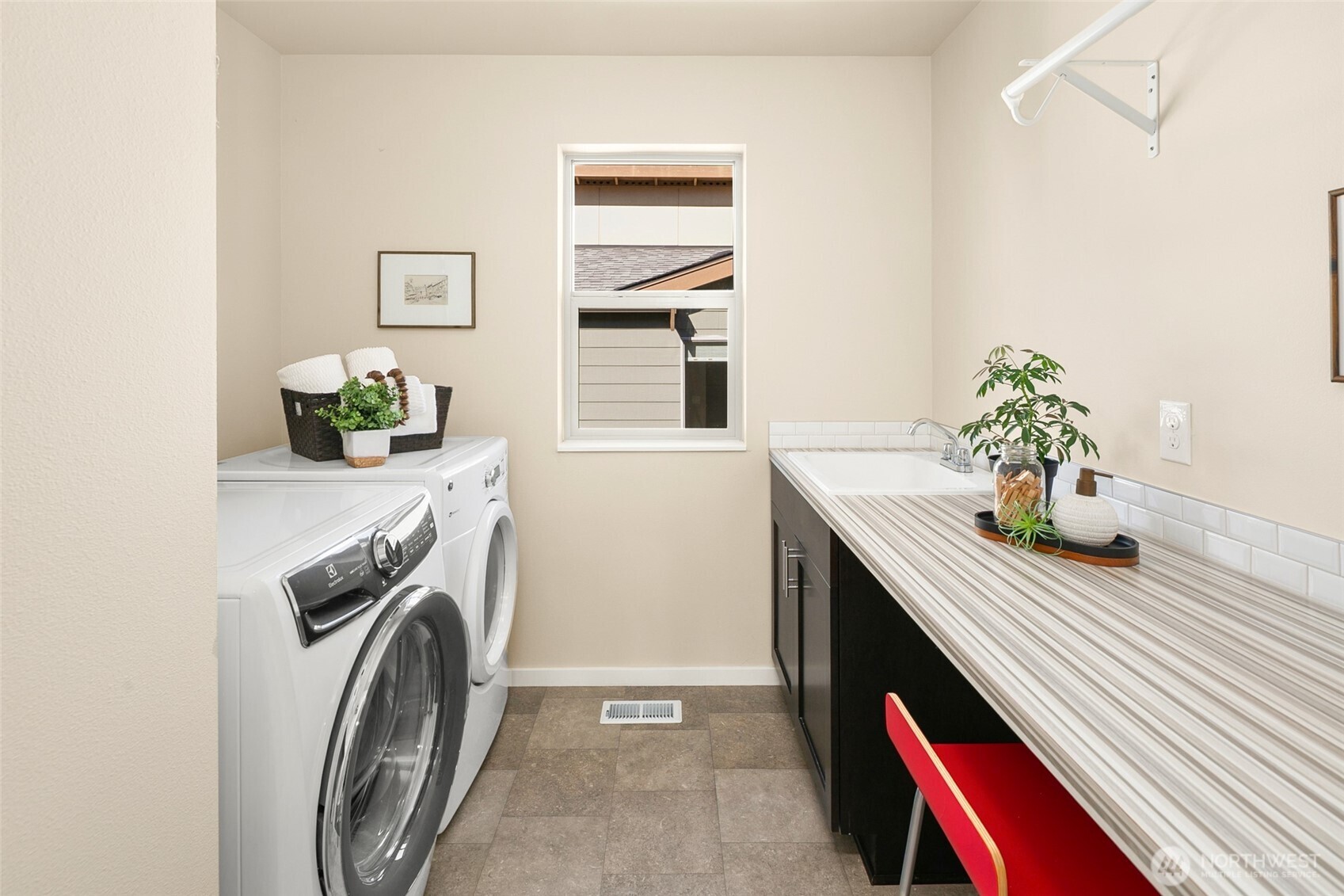 17504 92nd Place Property Photo 27