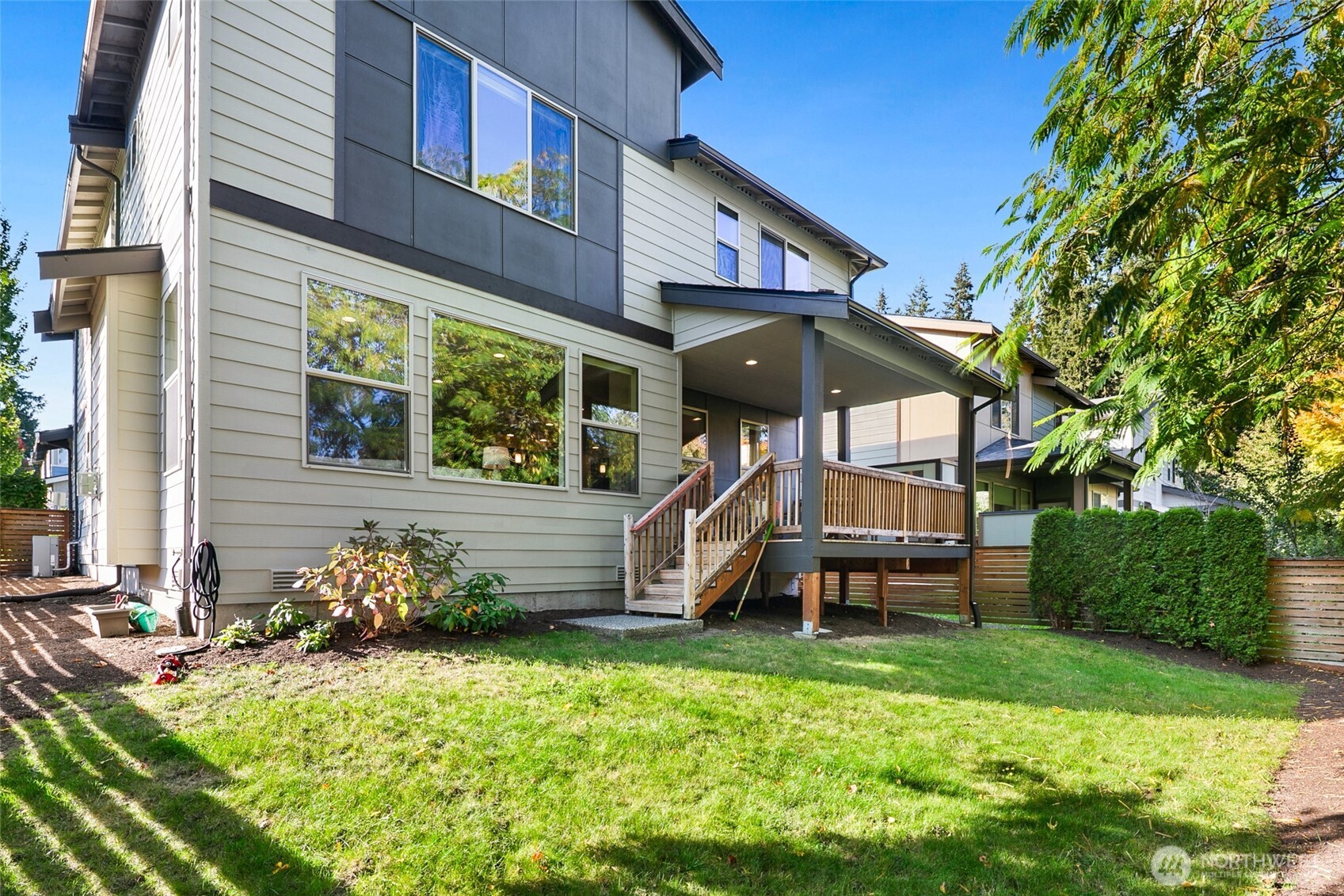 17504 92nd Place Property Photo 30