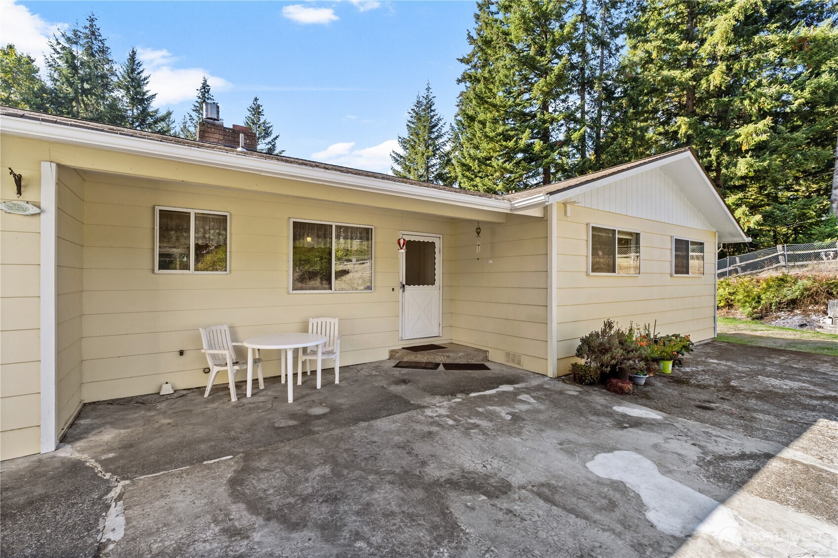 114 Norwood Drive Property Photo 3