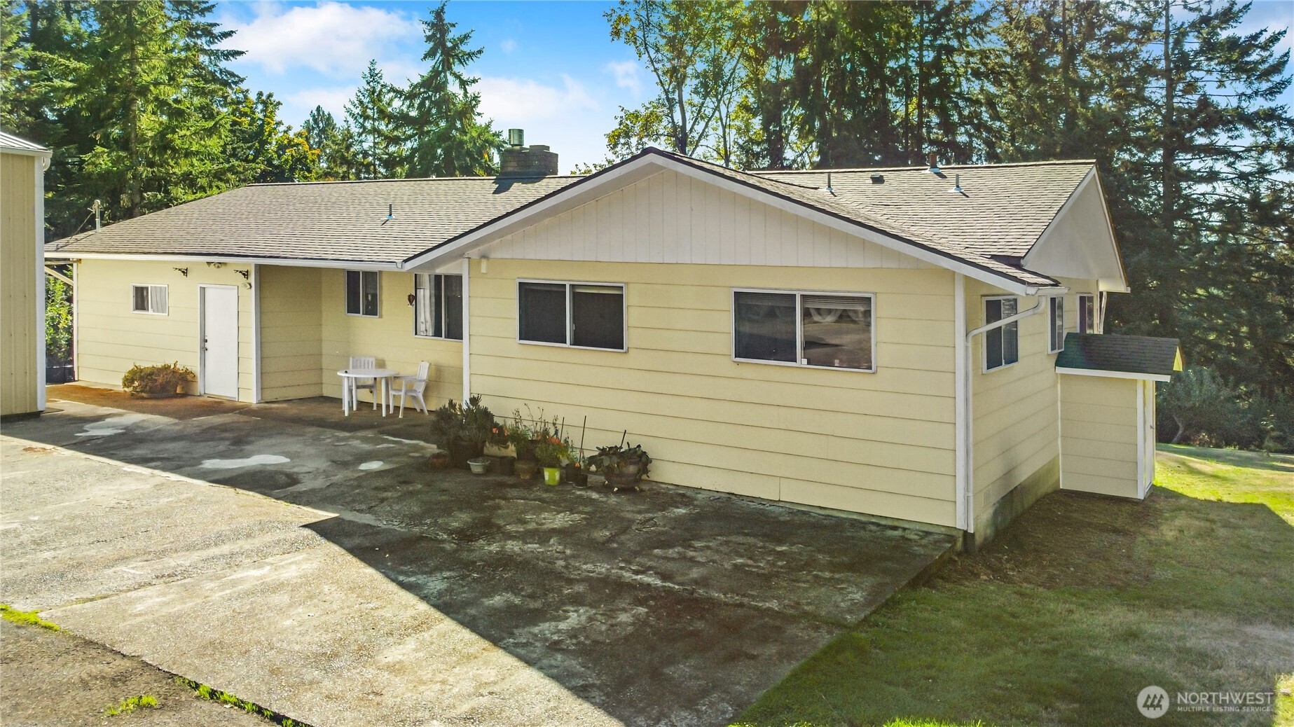 114 Norwood Drive Property Photo 4