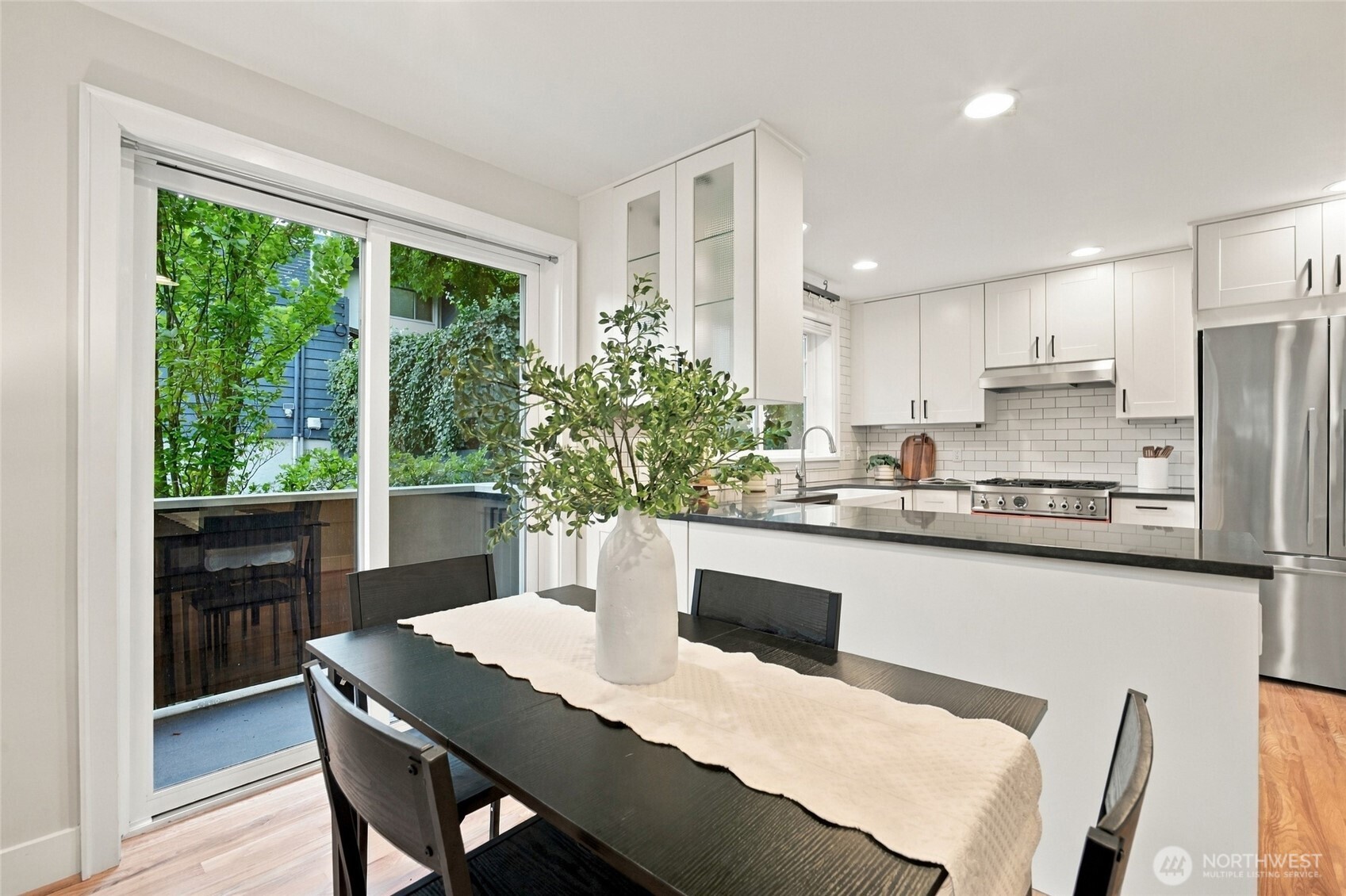 1109 E Harrison Street Property Photo 7