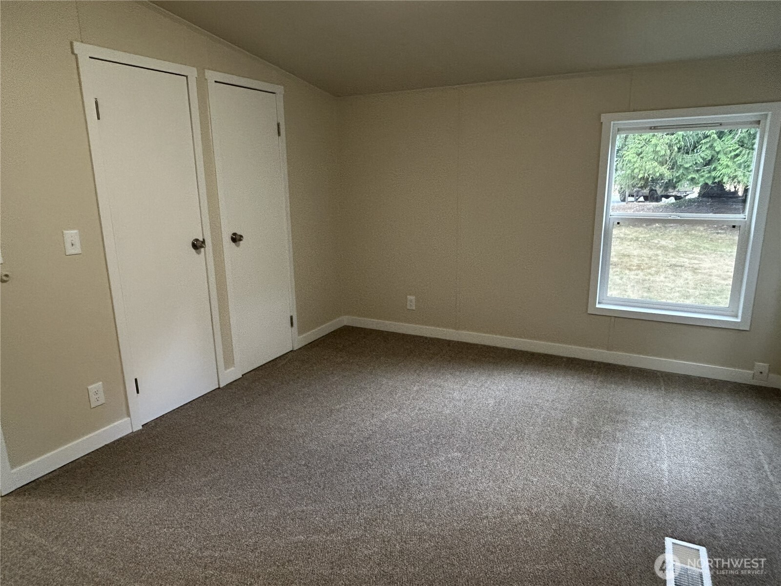 8331 Daphne Court Property Photo 9