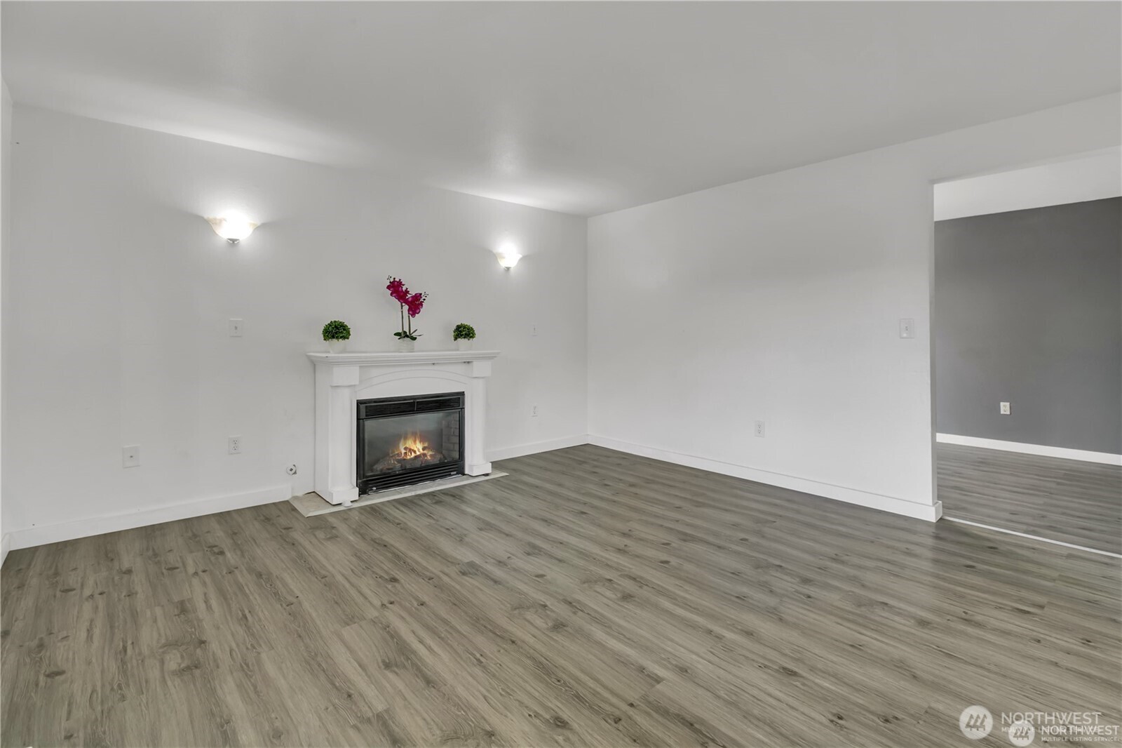 8402 E Sherwood Street Property Photo 5