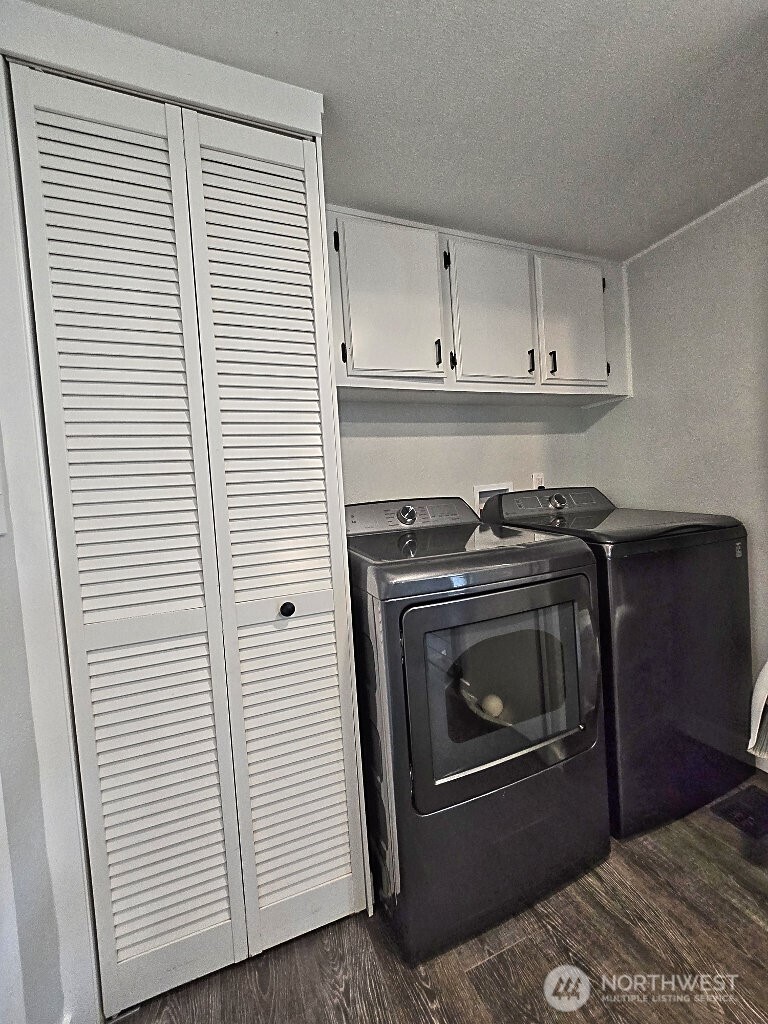 1525 Linwood Avenue Property Photo 17