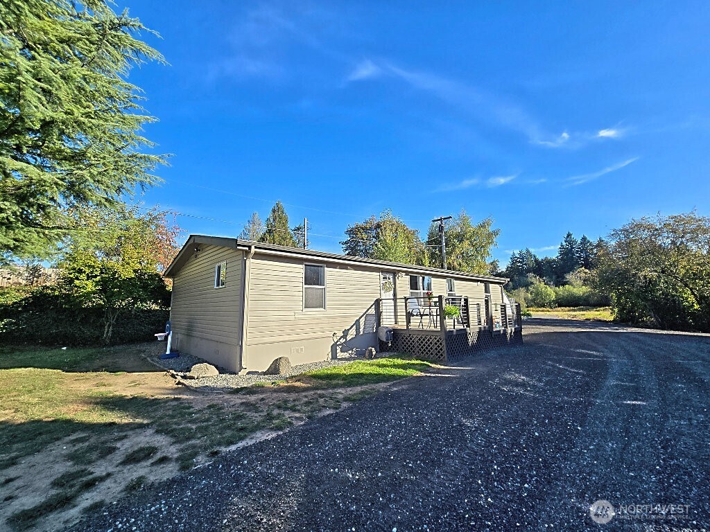 1525 Linwood Avenue Property Photo 24