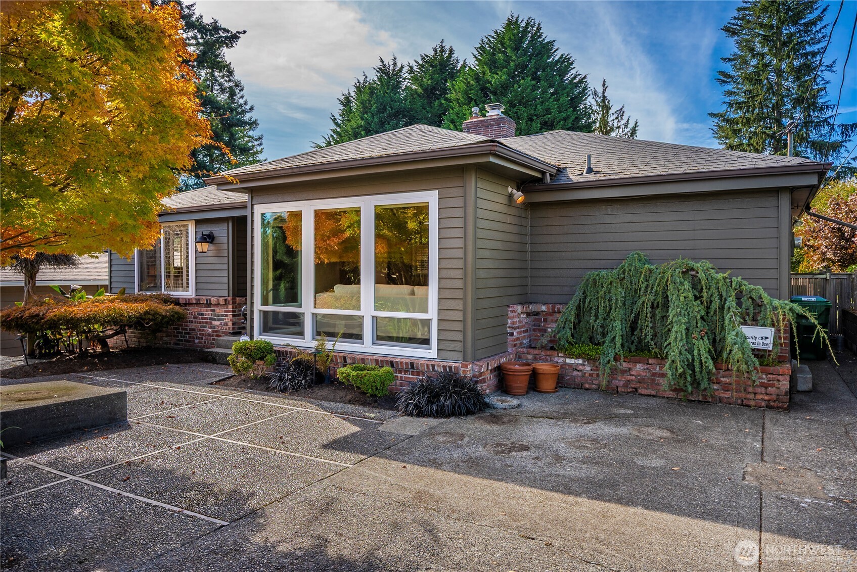10501 39th Avenue Property Photo 3