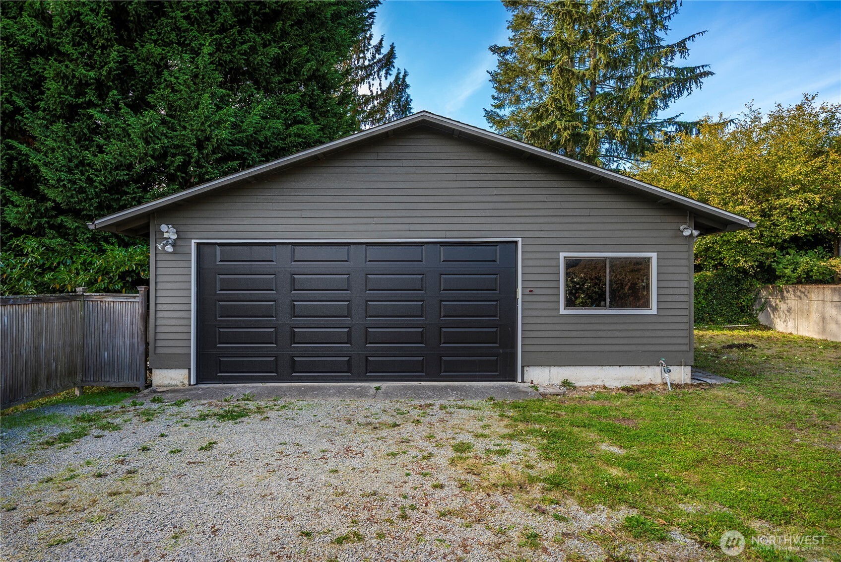 10501 39th Avenue Property Photo 32