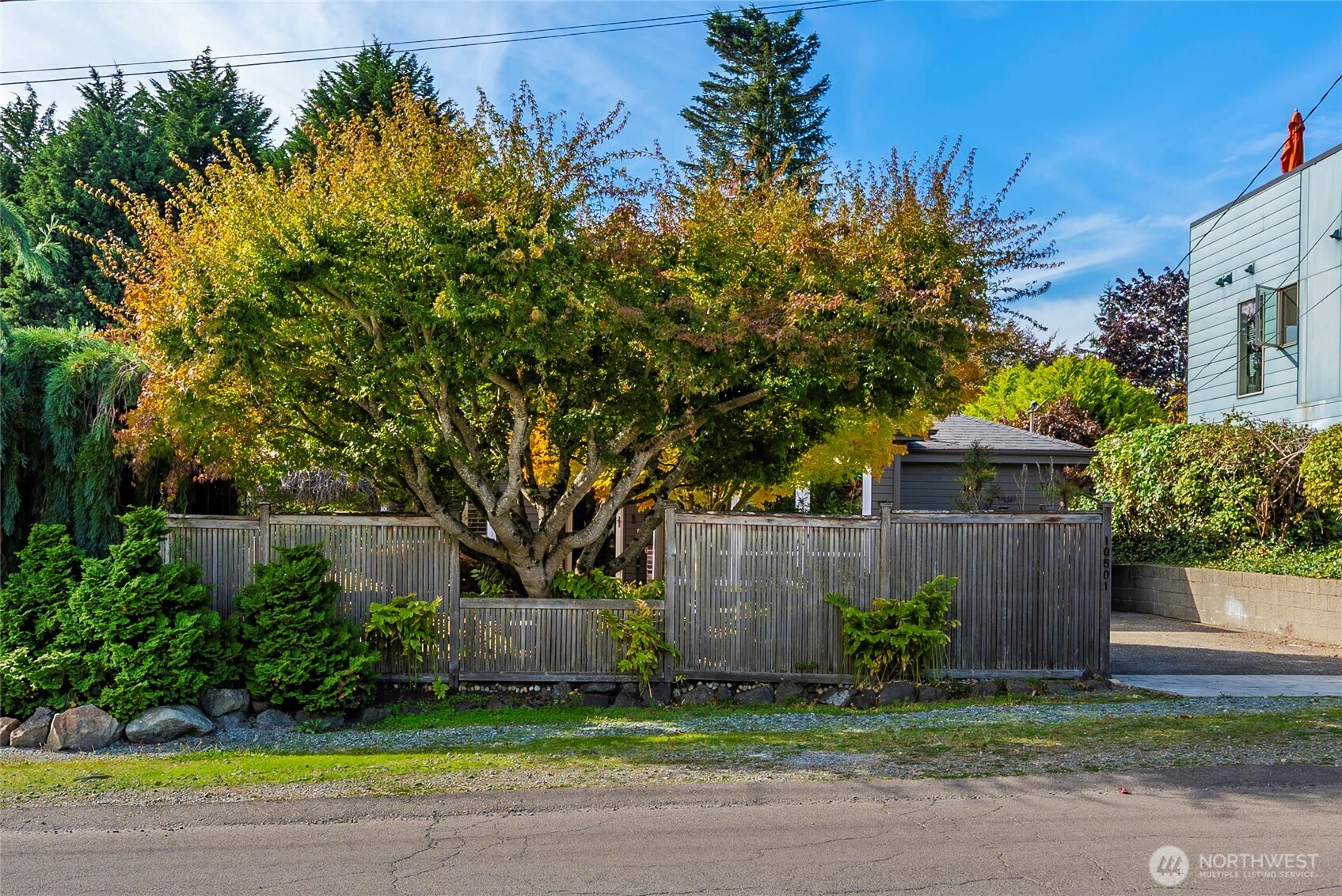 10501 39th Avenue Property Photo 36