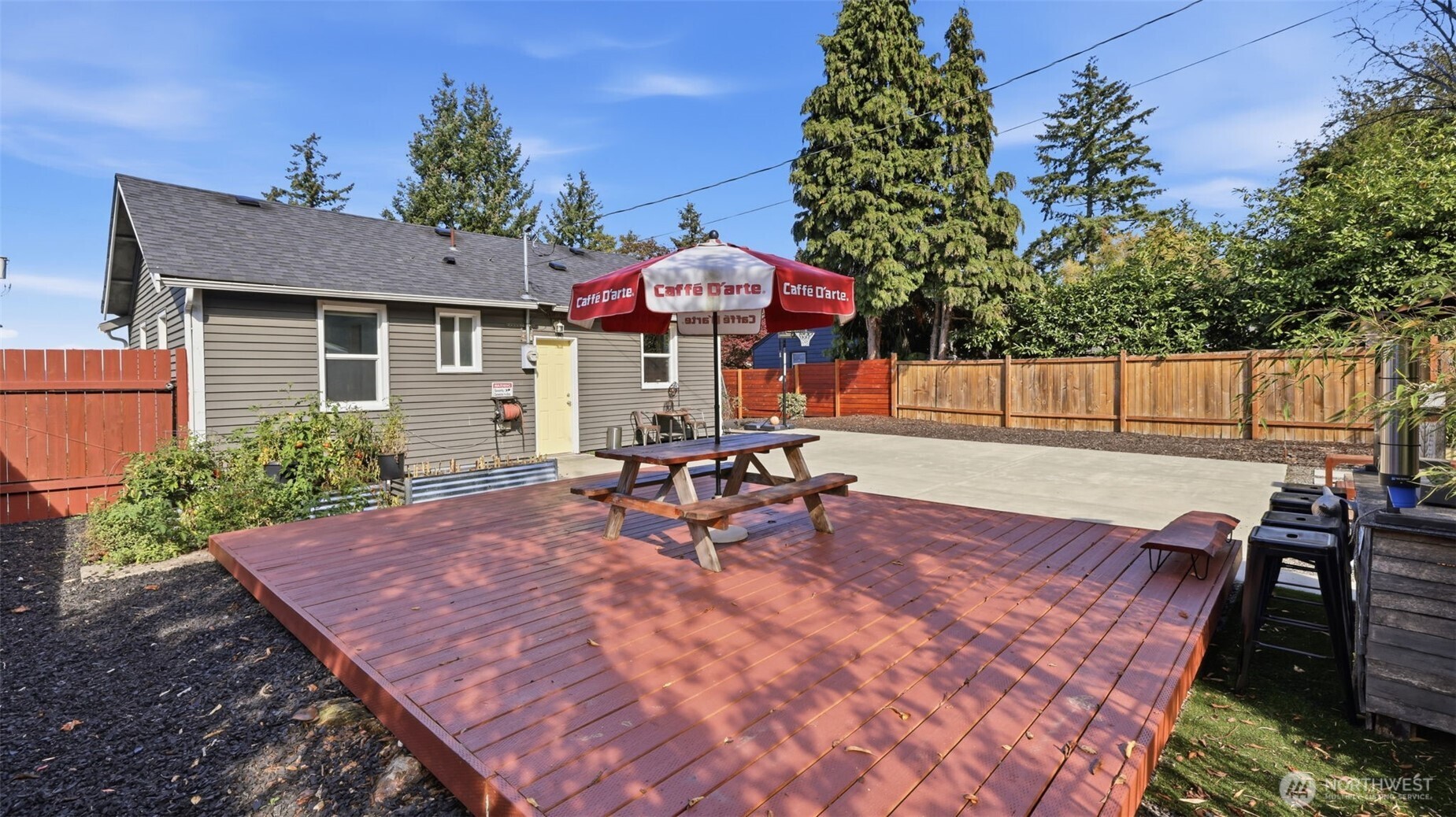 470 Grandey Way Property Photo 17
