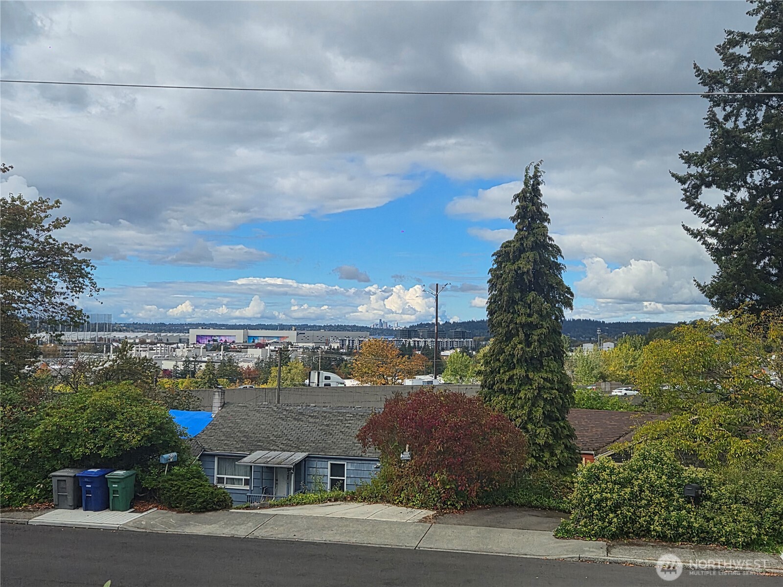 470 Grandey Way Property Photo 27
