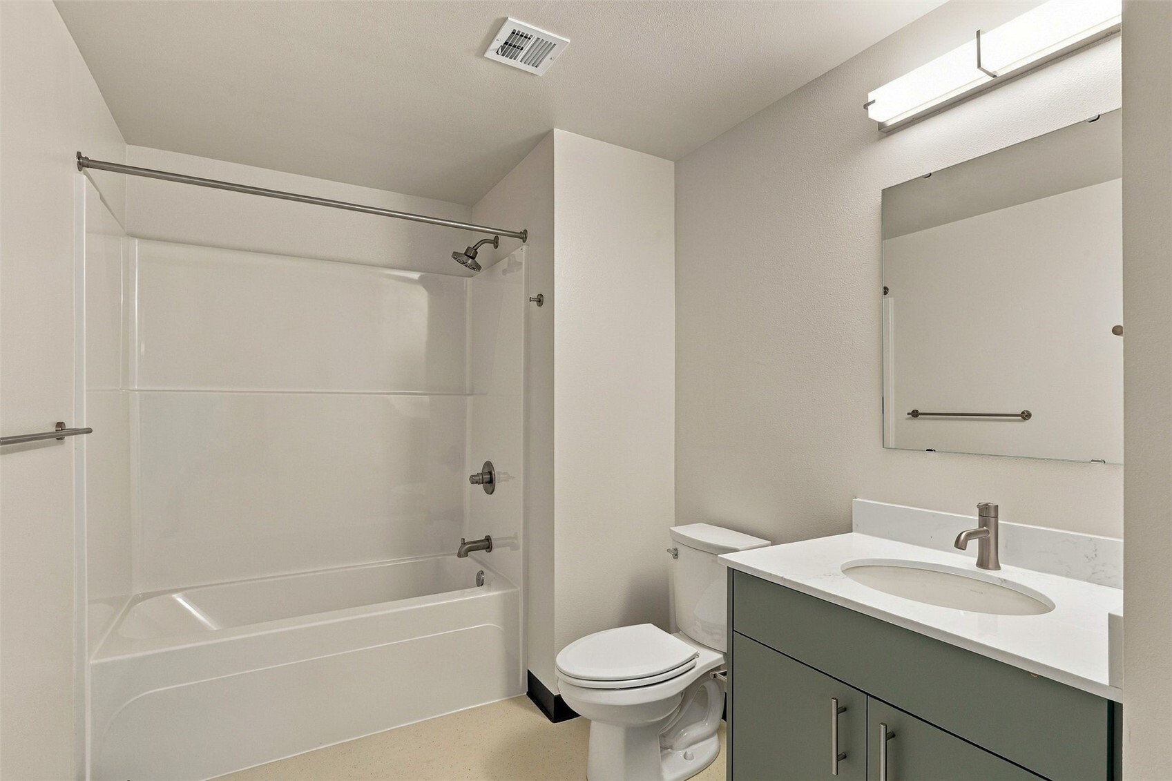 6109 Phinney Avenue 407 Property Photo 8