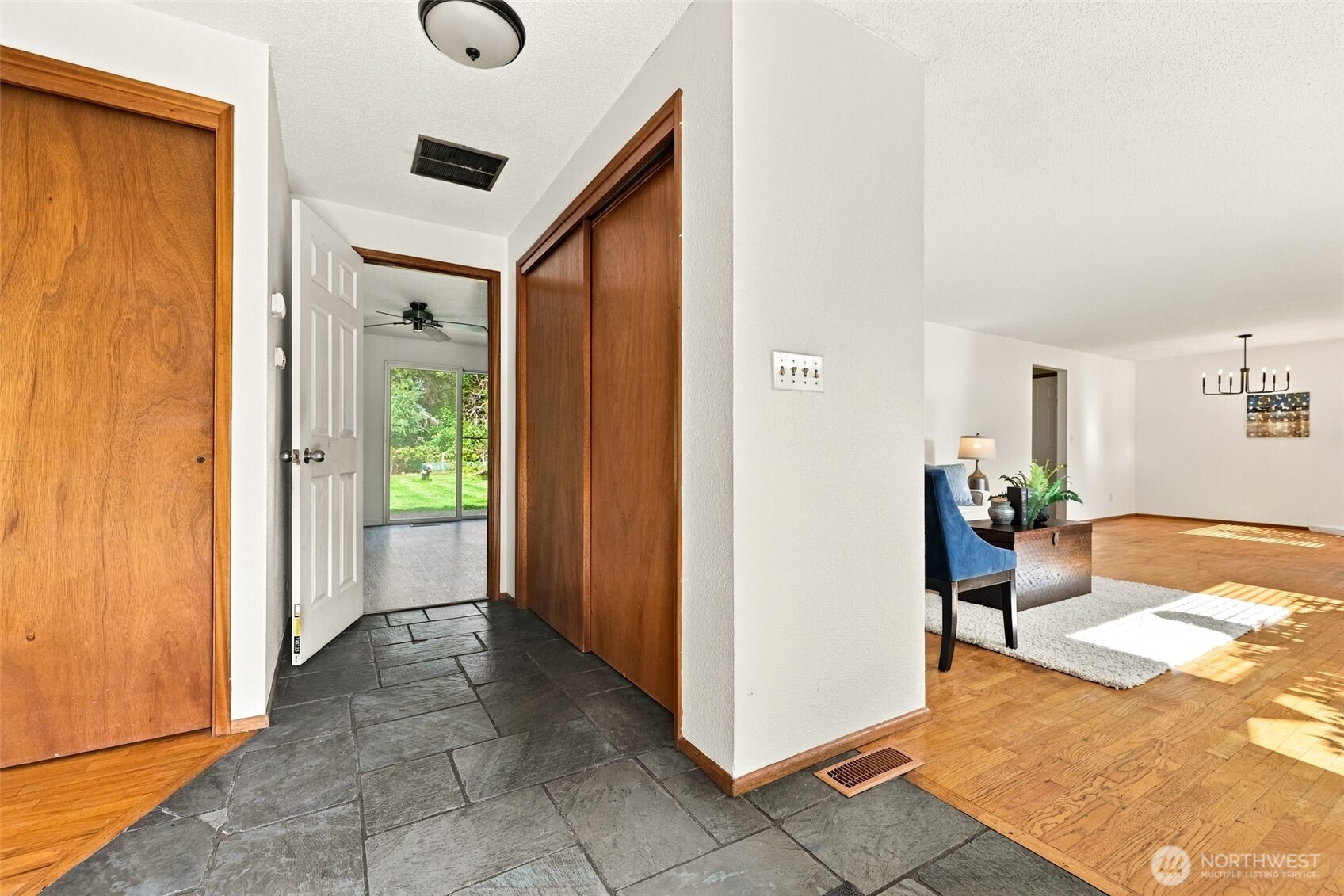 8321 112th Street Property Photo 3