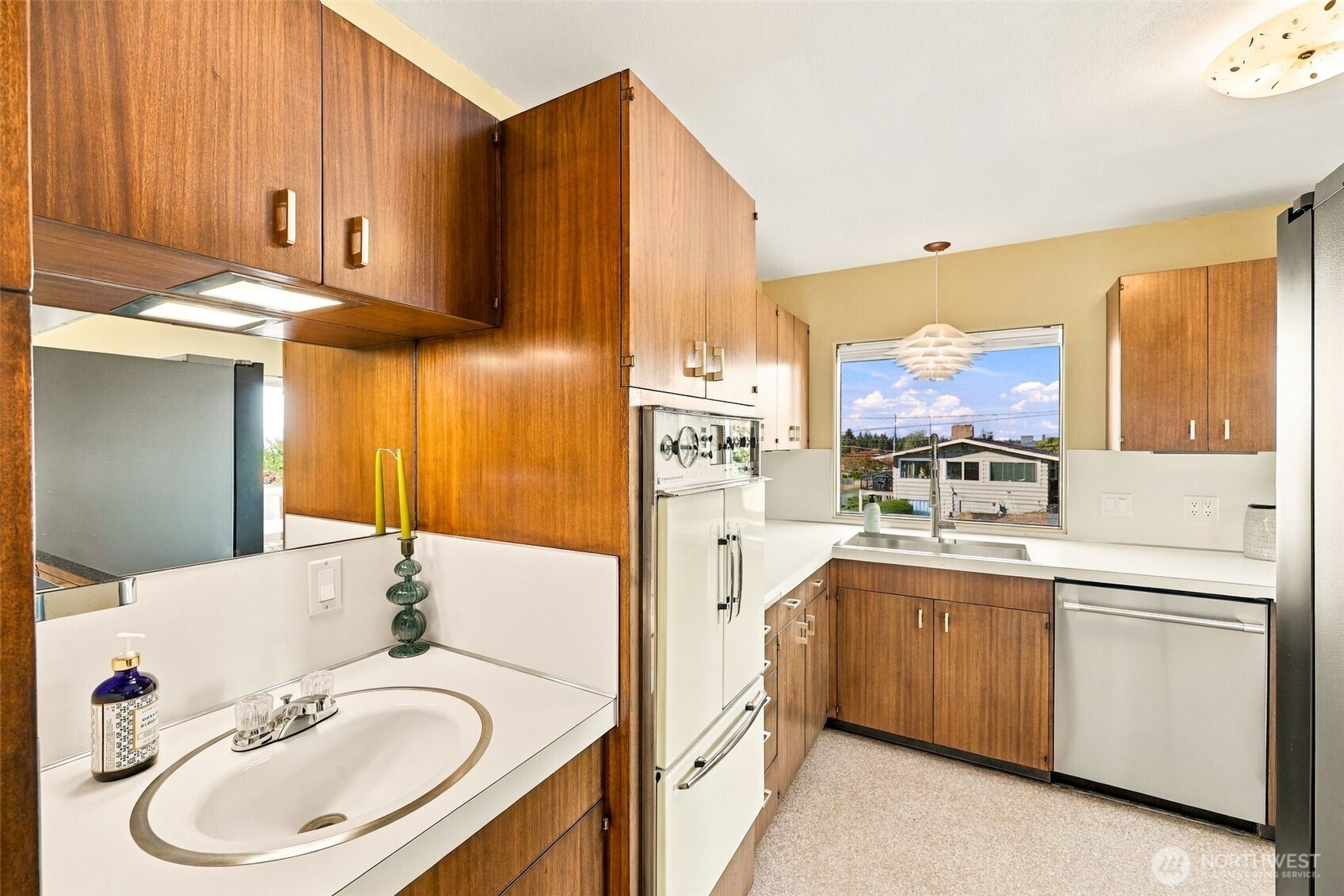 4658 N Lexington Street Property Photo 13