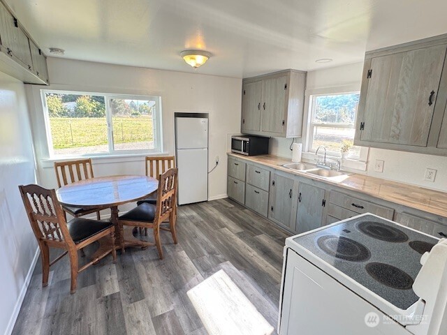 296 Mossyrock Road Property Photo 8