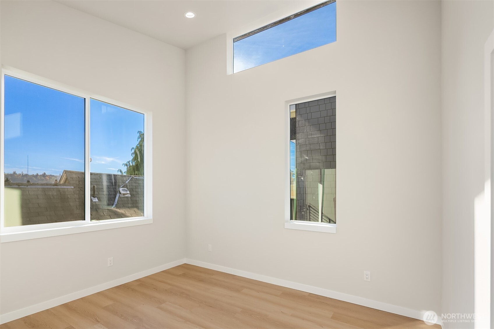 3842 Linden Avenue Property Photo 13