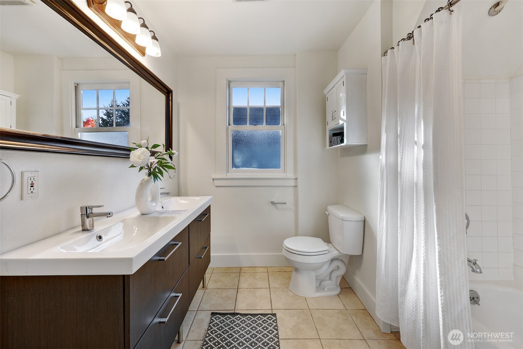 2311 E Columbia Street Property Photo 22