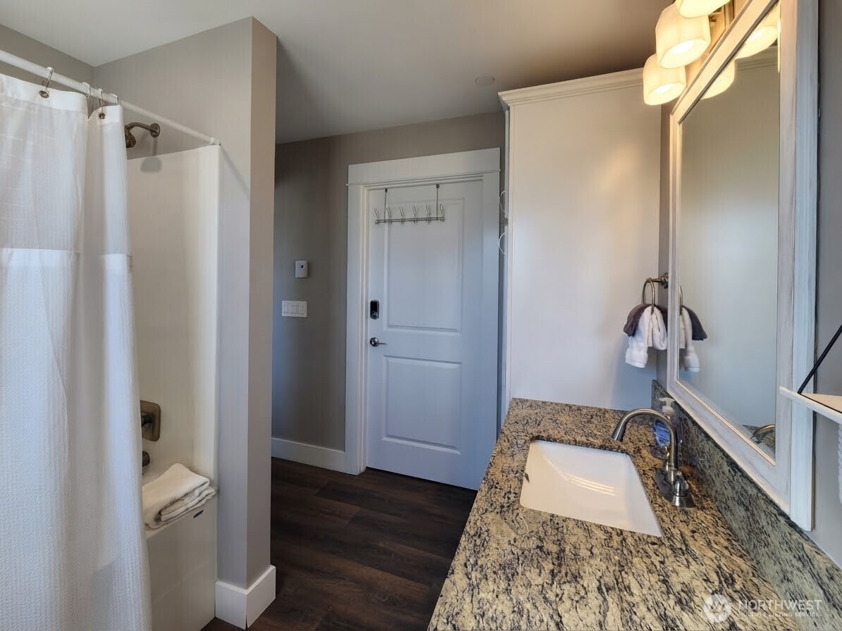 995 Alida Court Property Photo 18