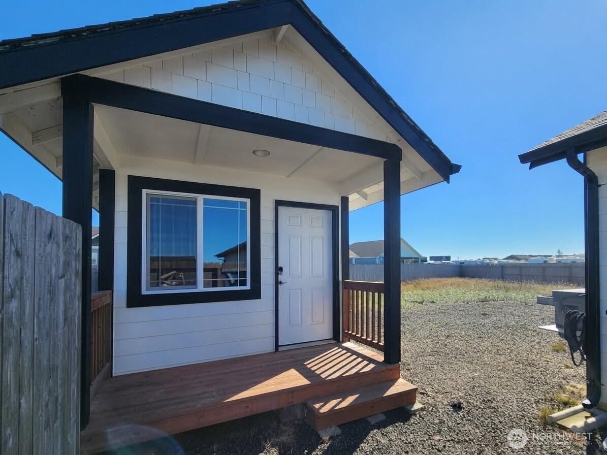 995 Alida Court Property Photo 25
