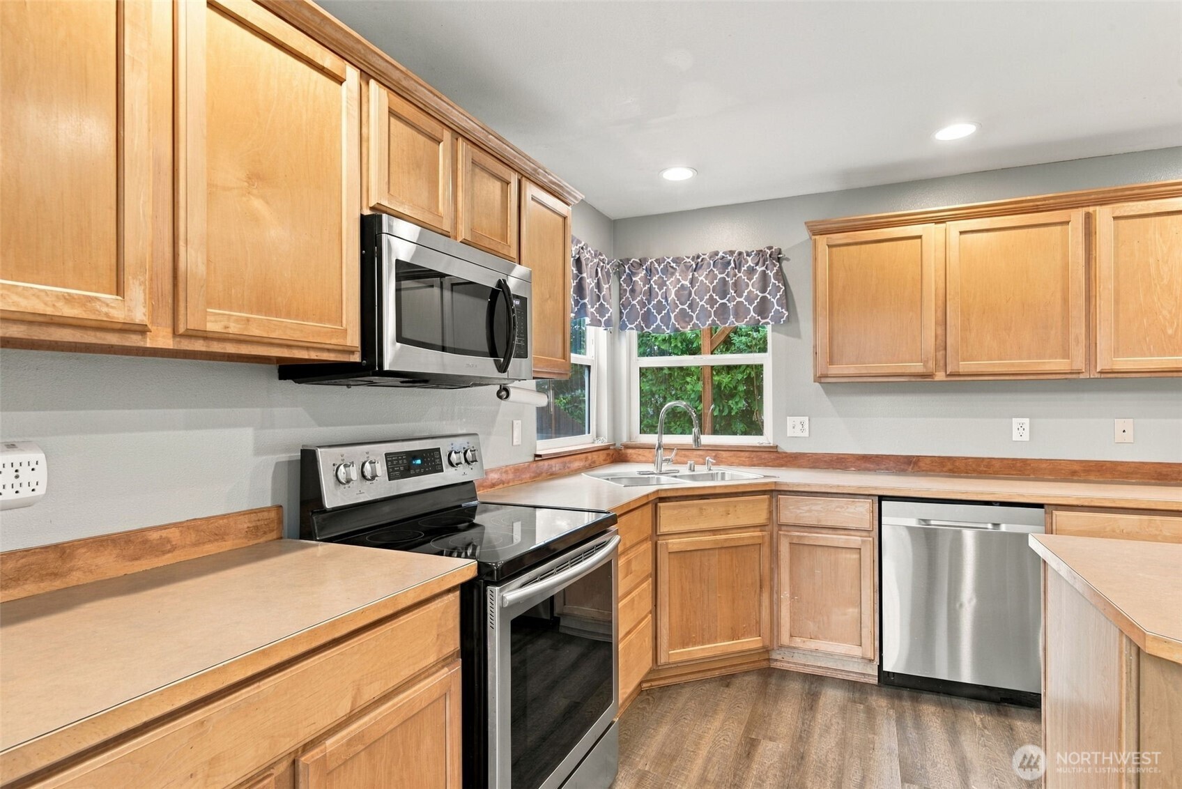 36260 23rd Place Property Photo 8