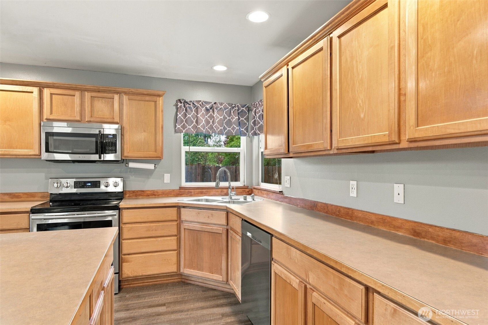 36260 23rd Place Property Photo 10
