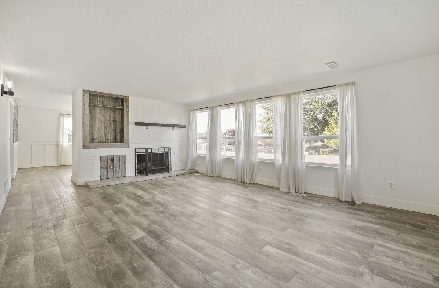 16904 49th Street Property Photo 6
