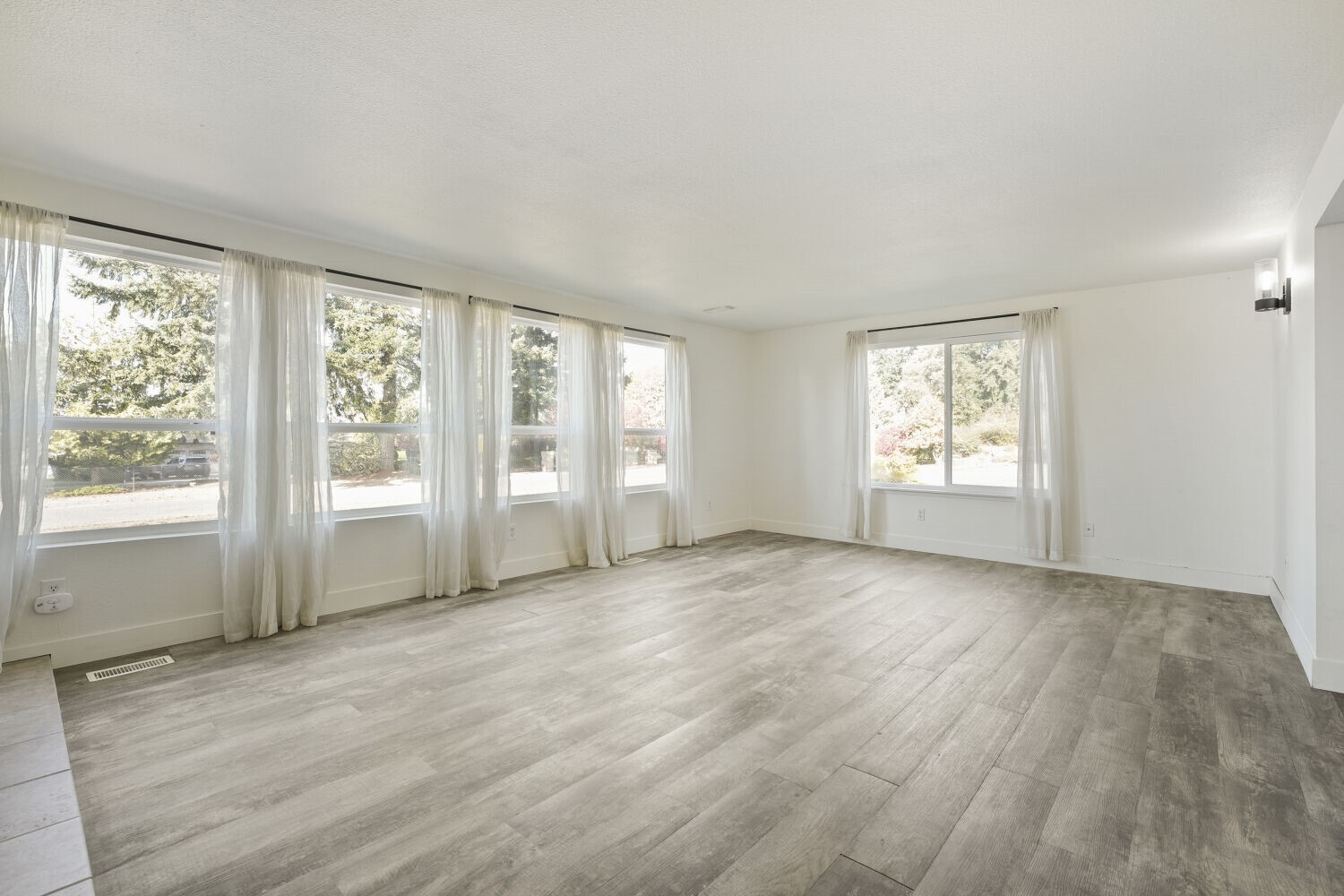 16904 49th Street Property Photo 7