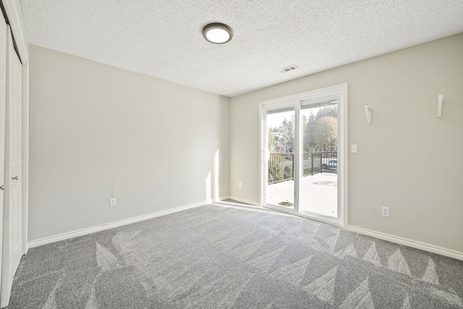 16904 49th Street Property Photo 19