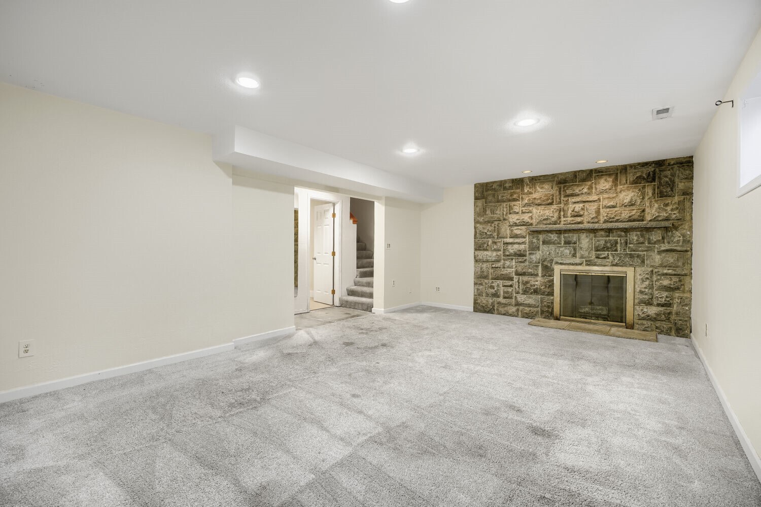 16904 49th Street Property Photo 25