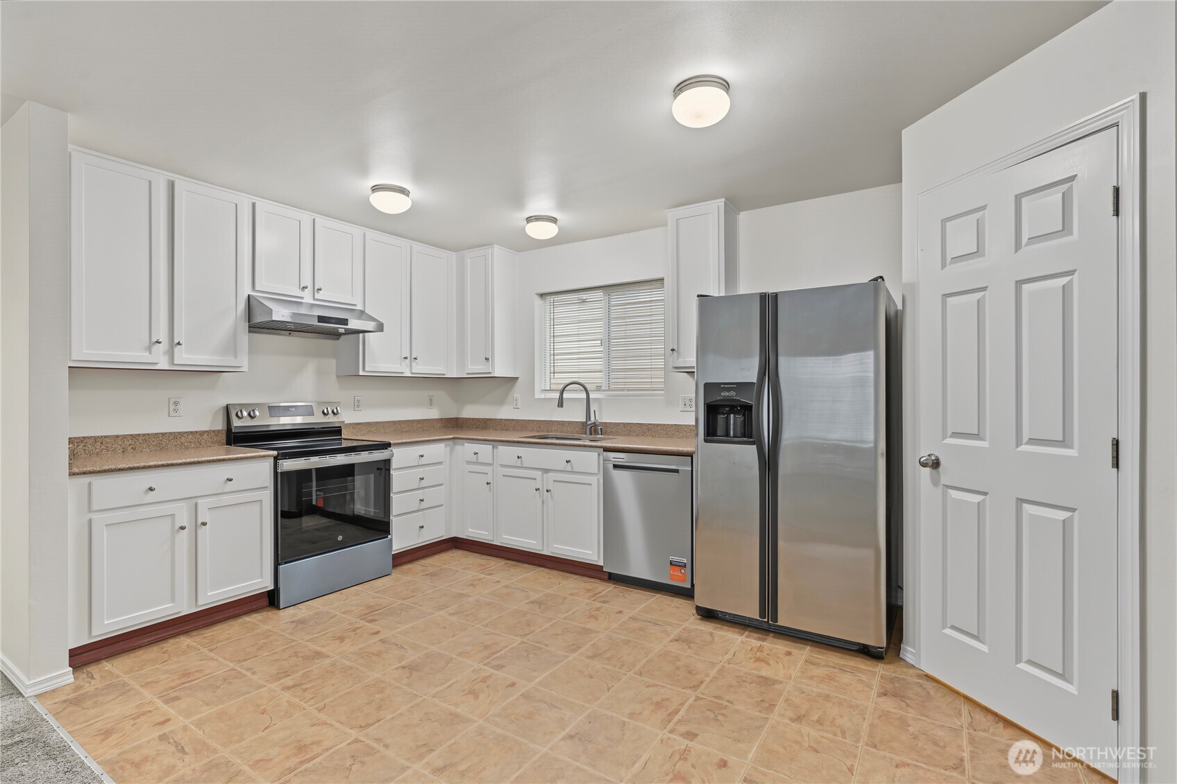 3175 Shaw Street Property Photo 6