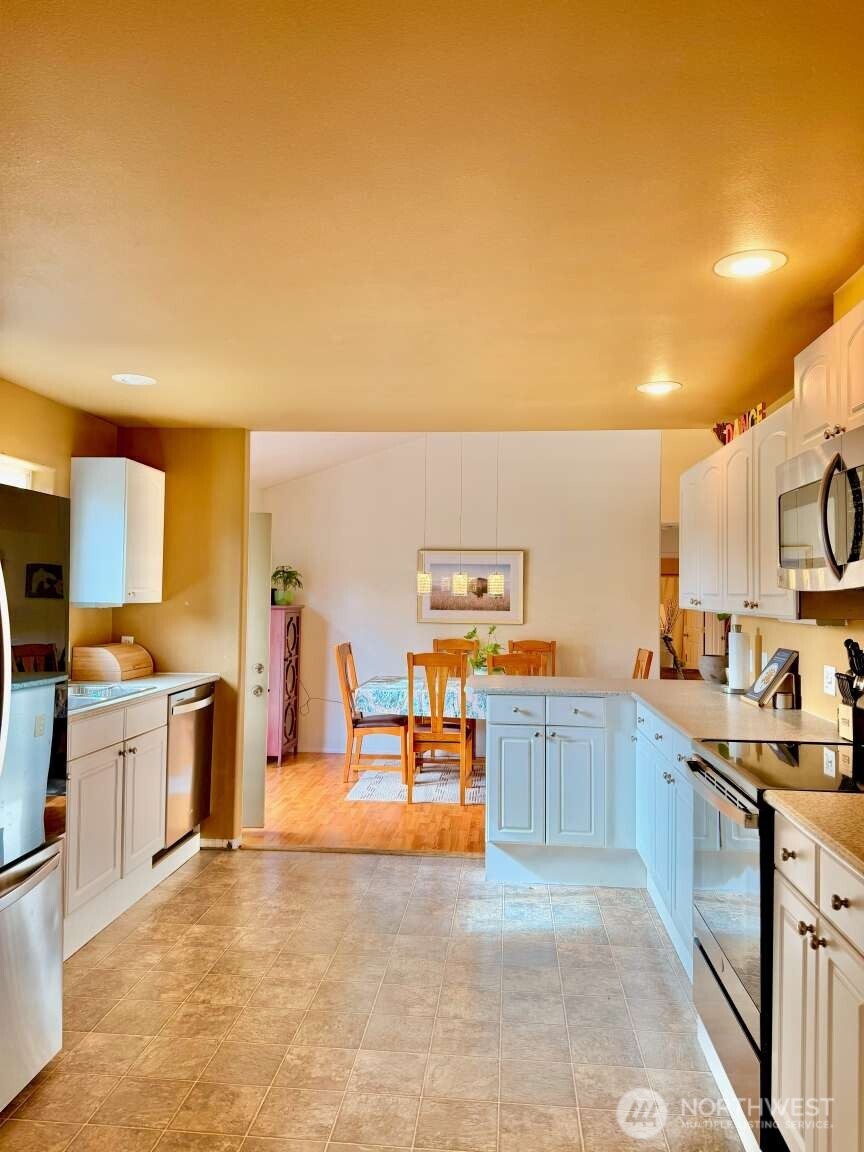 8190 Skagit Way Property Photo 9