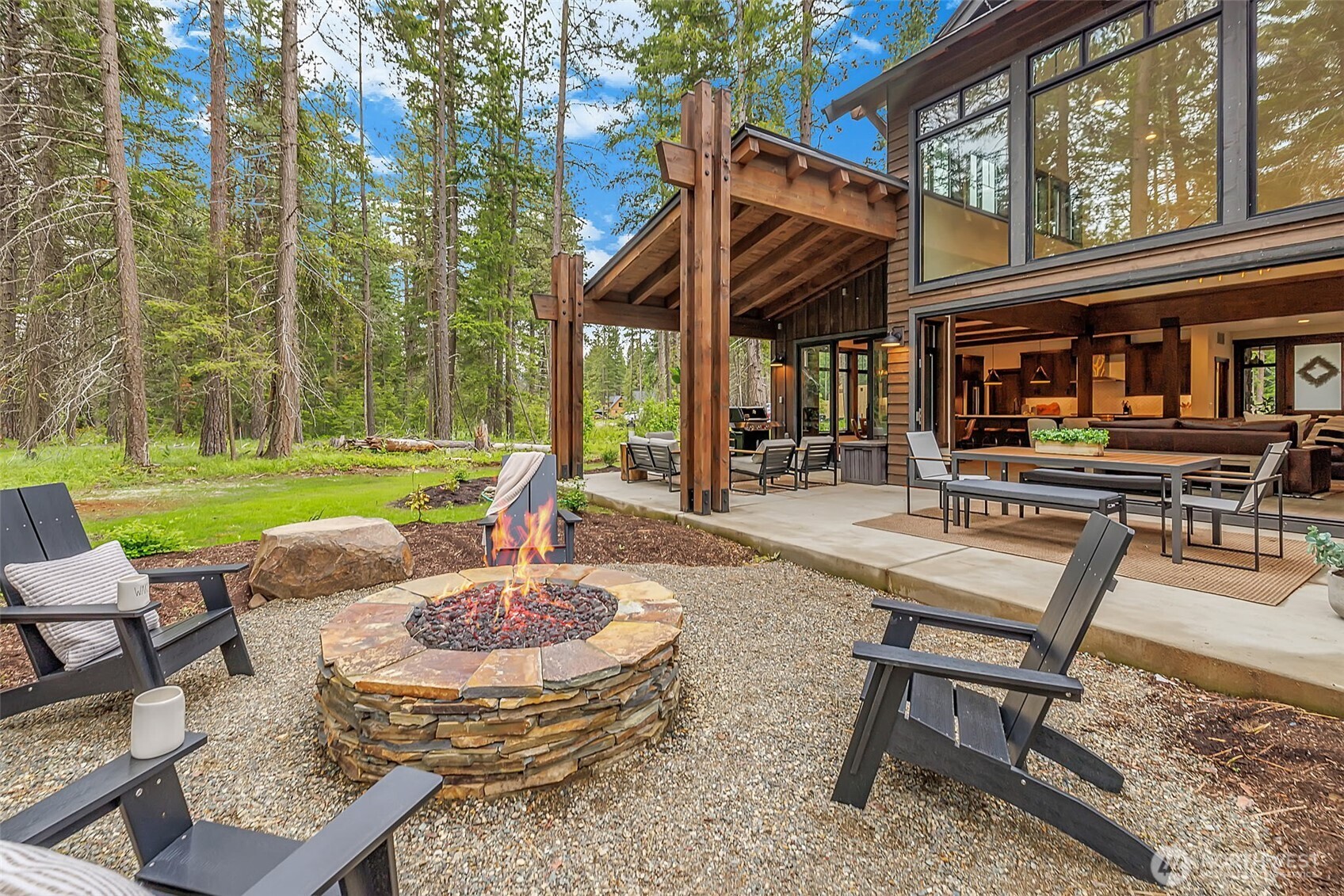 1400 Kokanee Loop Property Photo 21