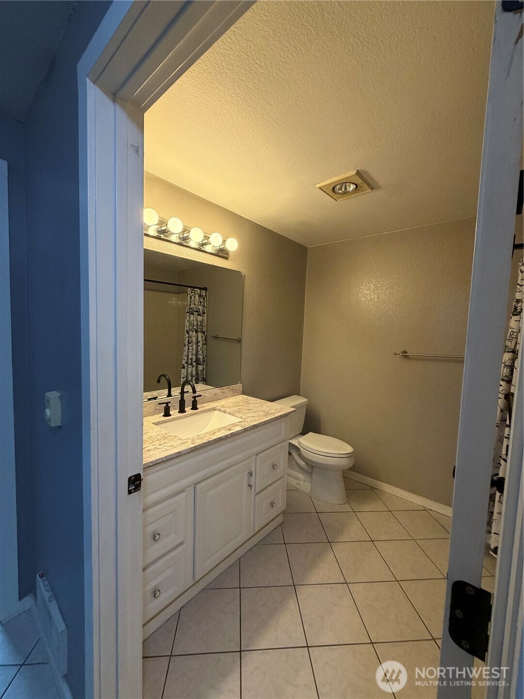 17515 118th Avenue B6 Property Photo 6