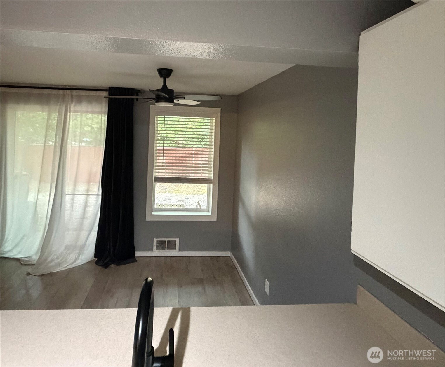 17515 118th Avenue B6 Property Photo 8