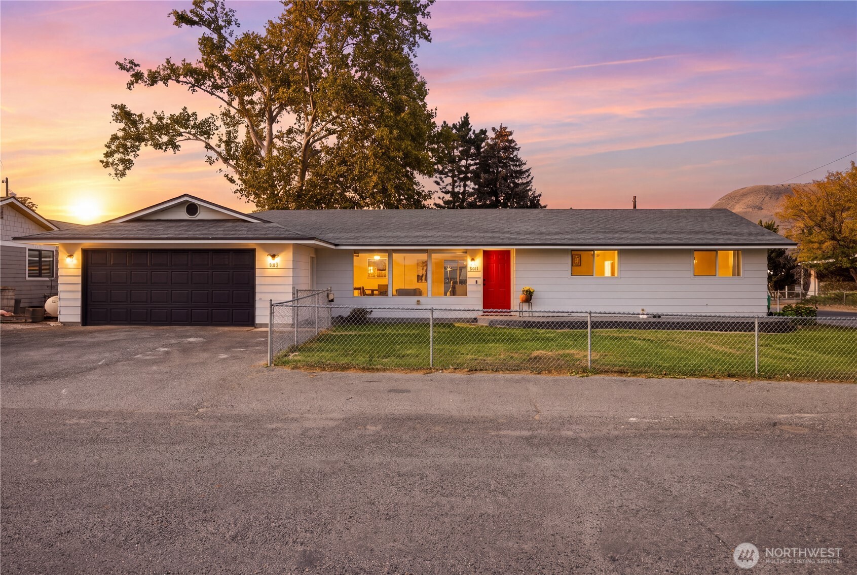 501 1st Street Property Photo 1