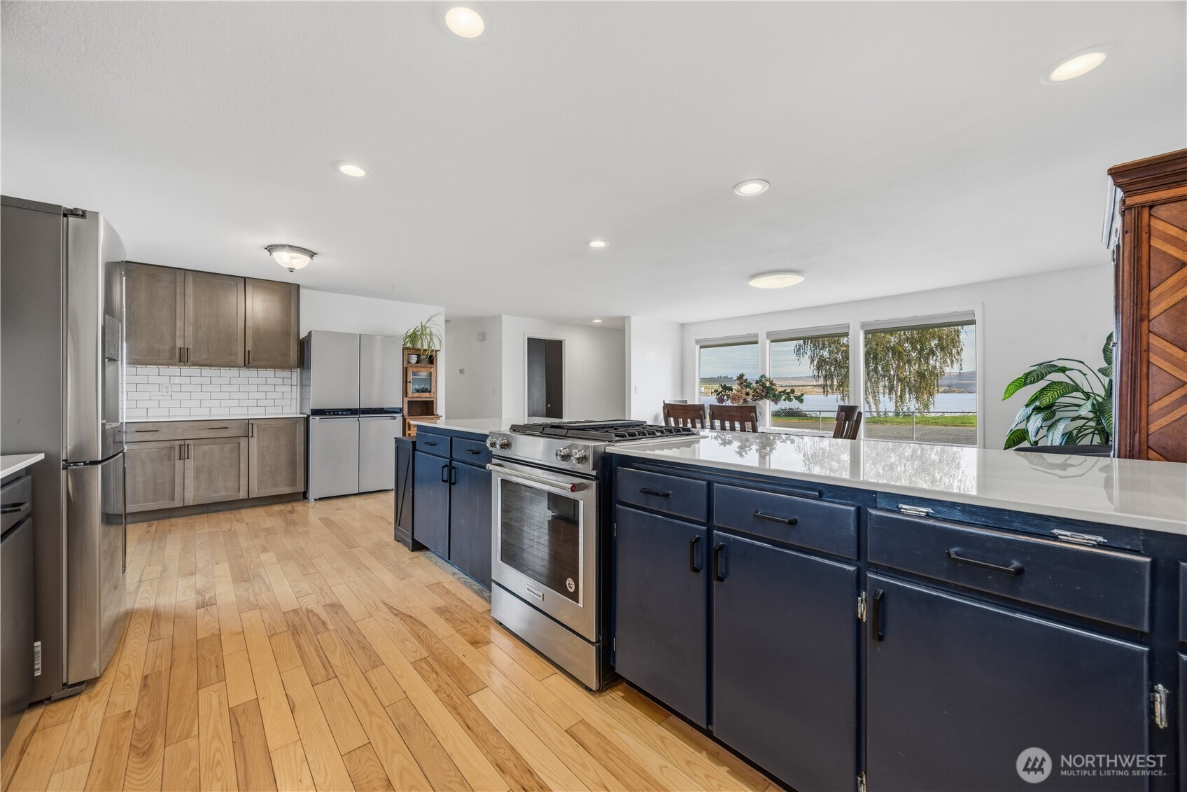 501 1st Street Property Photo 8